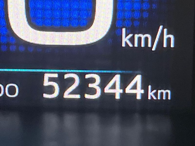 2019 Toyota Prius DAA-ZVW51 (UW-6a2ccb784b21c)[2]