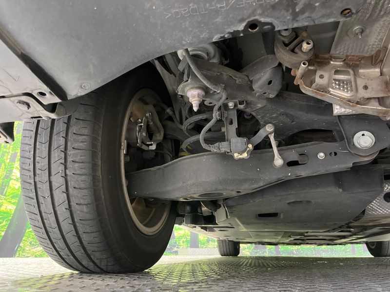 2019 Toyota Prius DAA-ZVW51 (UW-6a2ccb784b21c)[11]