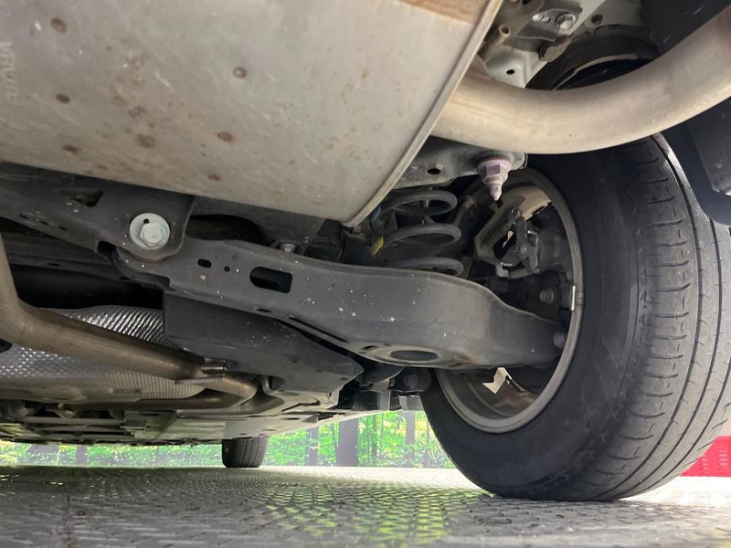 2019 Toyota Prius DAA-ZVW51 (UW-6a2ccb784b21c)[12]