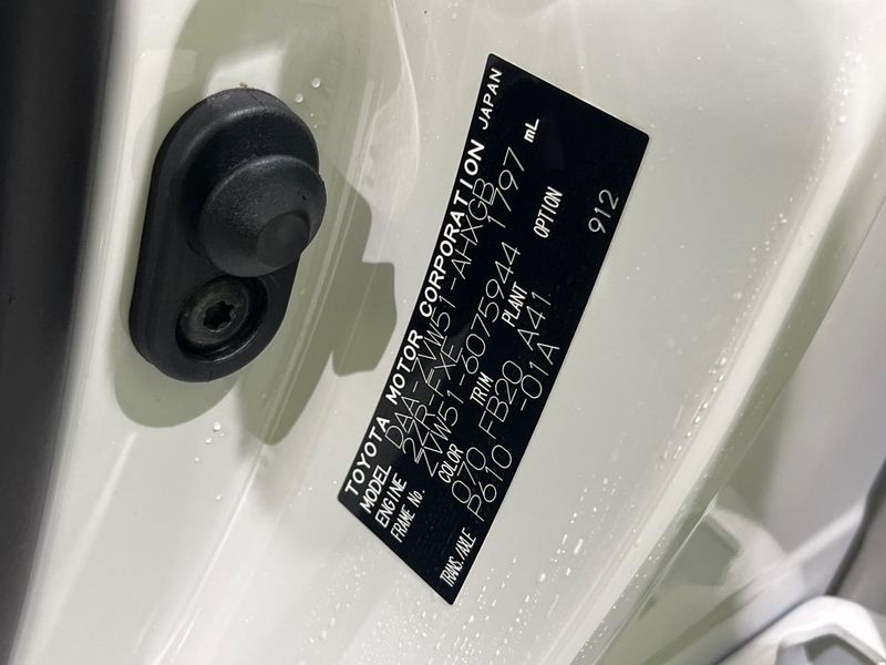 2019 Toyota Prius DAA-ZVW51 (UW-6a2ccb784b21c)[1]
