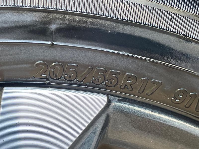 2024 Toyota Voxy 6AA-ZWR90W (UW-6a2ccb8d4dbf0)[29]