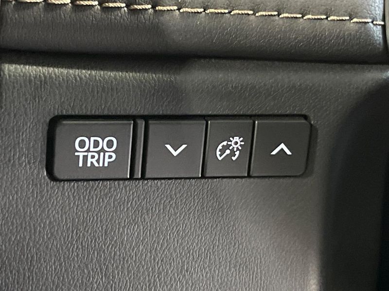 2024 Toyota Alphard 3BA-AGH40W (UW-6a2e1a61f25cc)[27]