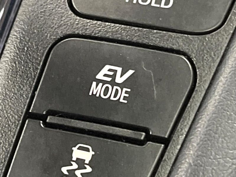 2018 Toyota Vellfire Hybrid DAA-AYH30W (UW-6a2e1a787b3c1)[12]