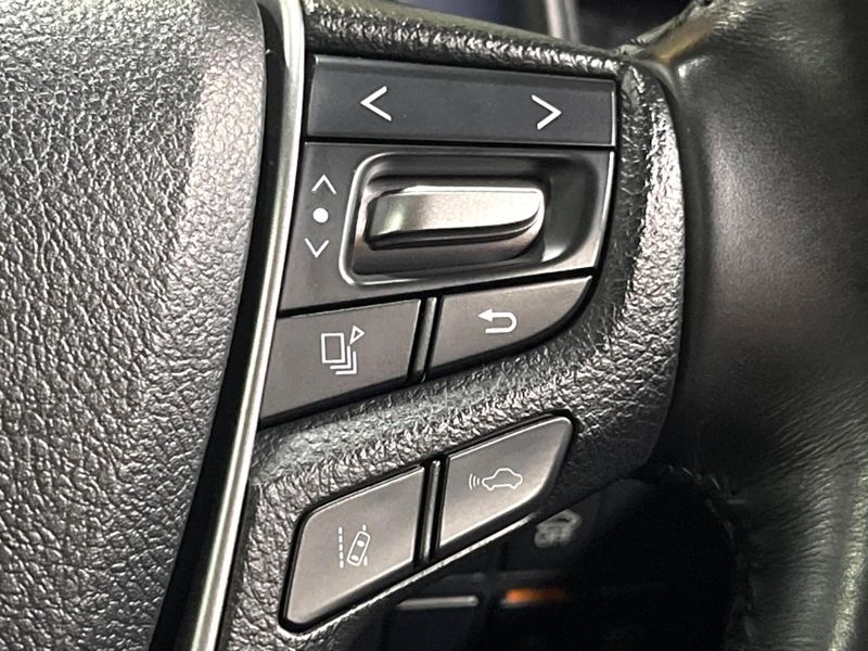 2018 Toyota Vellfire Hybrid DAA-AYH30W (UW-6a2e1a787b3c1)[20]
