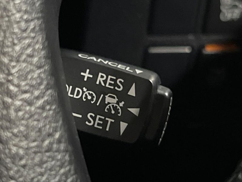 2018 Toyota Vellfire Hybrid DAA-AYH30W (UW-6a2e1a787b3c1)[19]