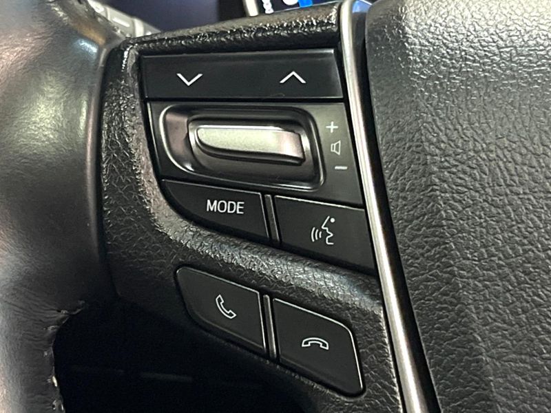 2018 Toyota Vellfire Hybrid DAA-AYH30W (UW-6a2e1a787b3c1)[21]