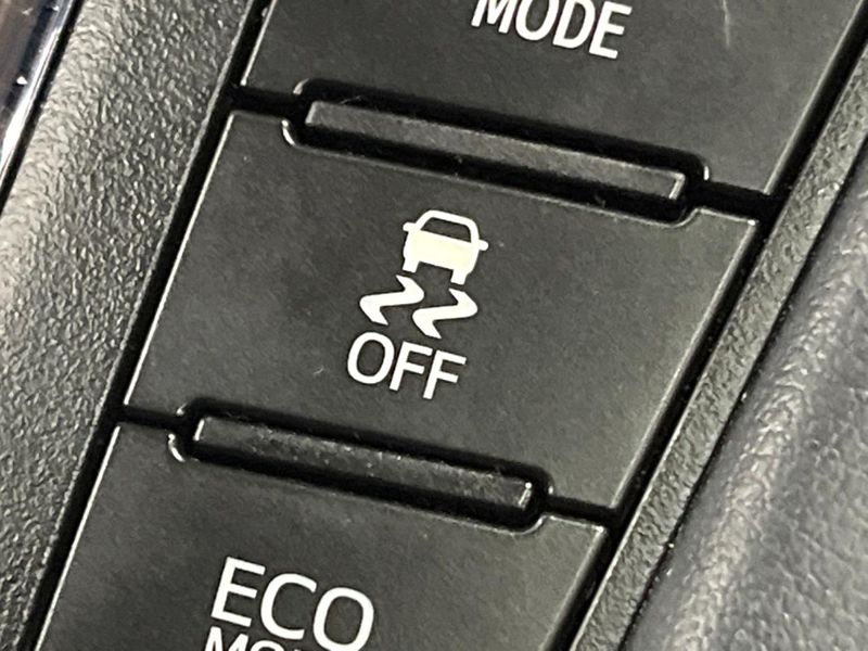 2018 Toyota Vellfire Hybrid DAA-AYH30W (UW-6a2e1a787b3c1)[13]