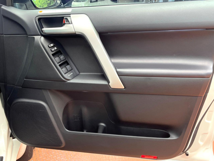 2021 Toyota Land Cruiser Prado 3DA-GDJ150W (UW-6a2e1ac670bef)[21]