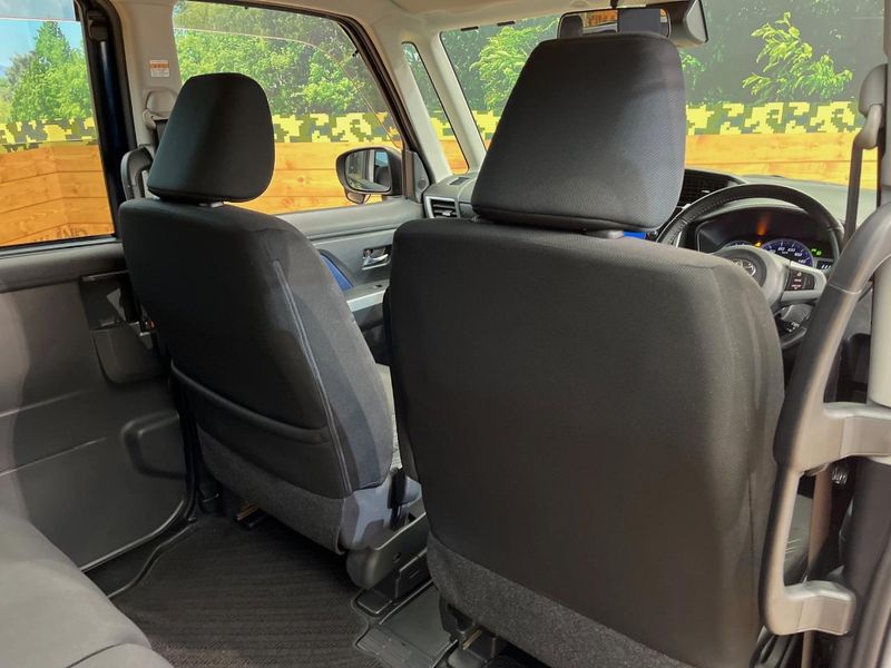 2017 Toyota Roomy DBA-M910A (UW-6a2e1b78806a3)[18]