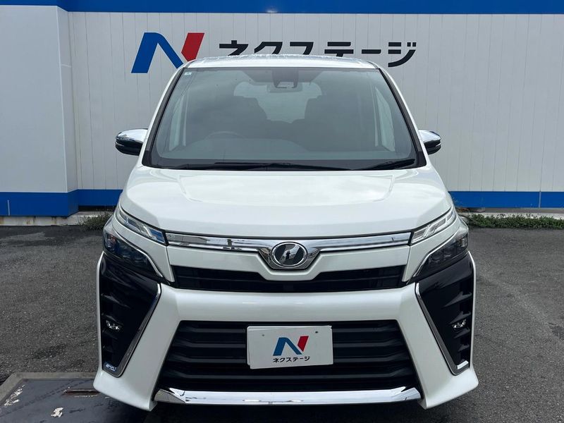 2018 Toyota Voxy DBA-ZRR80W (UW-6a2e1c50a6a72)[25]