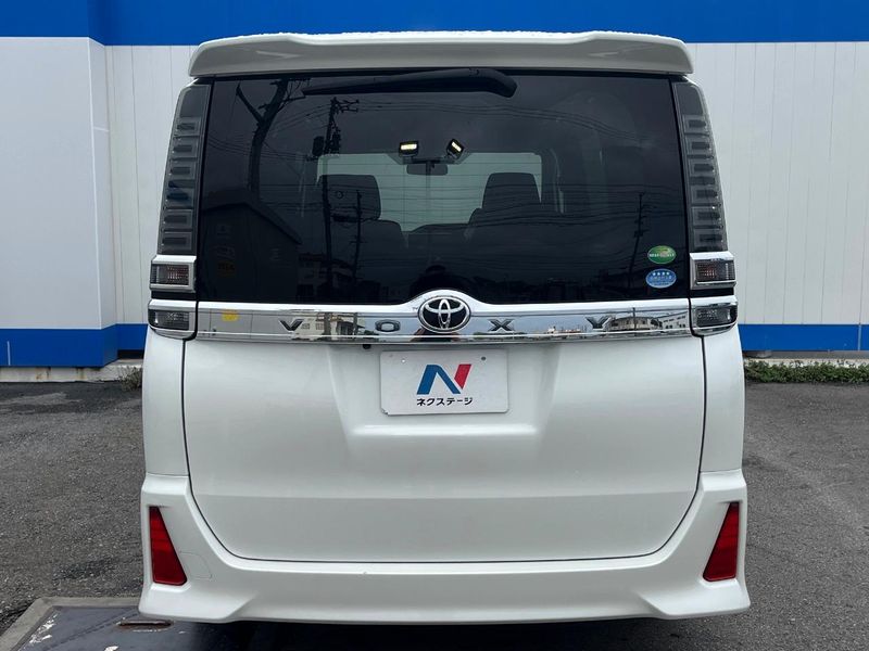 2018 Toyota Voxy DBA-ZRR80W (UW-6a2e1c50a6a72)[21]