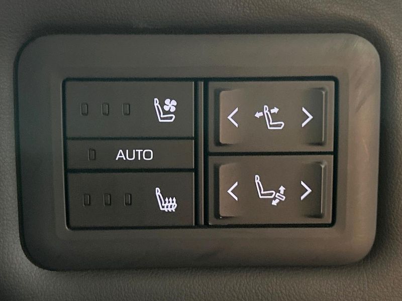 2024 Toyota Alphard 3BA-AGH40W (UW-6a2f6bbb4c5d9)[25]