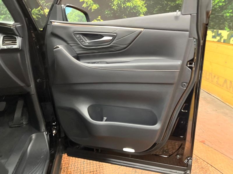 2025 Toyota Alphard 3BA-AGH40W (UW-6a2f6bbbe0821)[18]