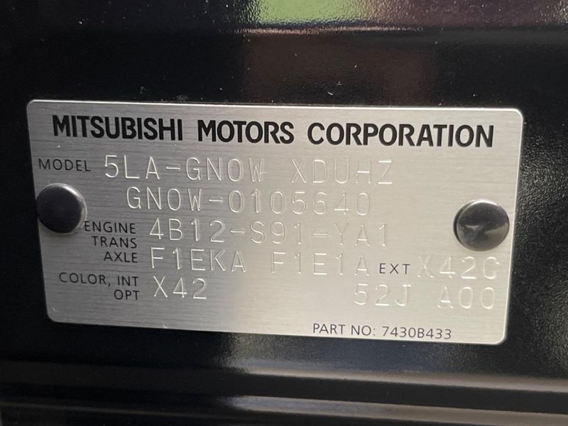 2022 Mitsubishi OUTLANDER PHEV 5LA-GN0W (UW-6a2f6c28d4654)[1]