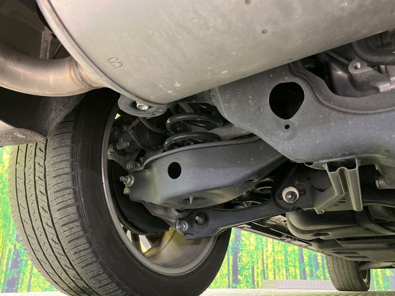 2022 Mitsubishi OUTLANDER PHEV 5LA-GN0W (UW-6a2f6c28d4654)[20]