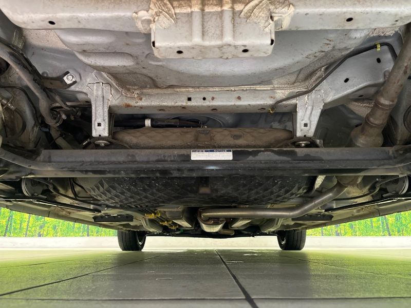 2018 Toyota Roomy DBA-M900A (UW-6a2f6cb443a5a)[25]