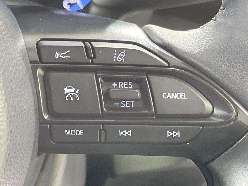 2024 Toyota Yaris Cross 6AA-MXPJ10 (UW-6a2f6cfe5b4c9)[18]