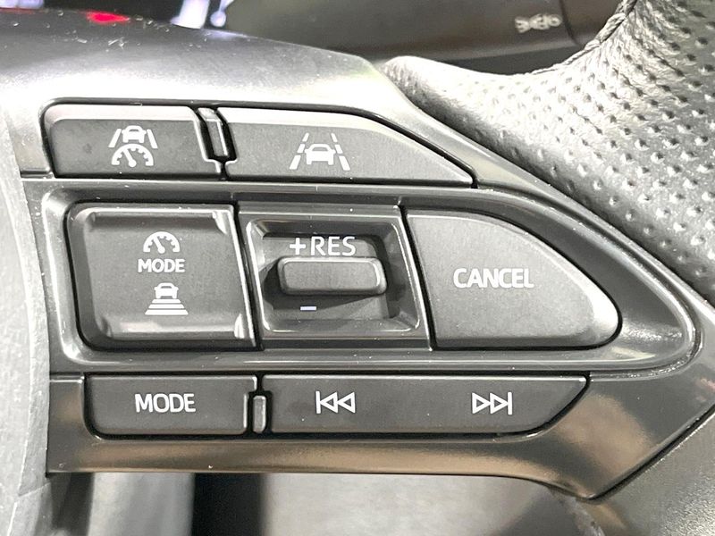 2024 Toyota Yaris Cross 6AA-MXPJ10 (UW-6a2f6cfee8fef)[27]