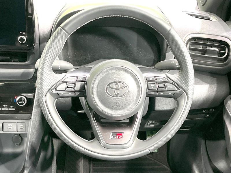 2024 Toyota Yaris Cross 6AA-MXPJ10 (UW-6a2f6cfee8fef)[20]