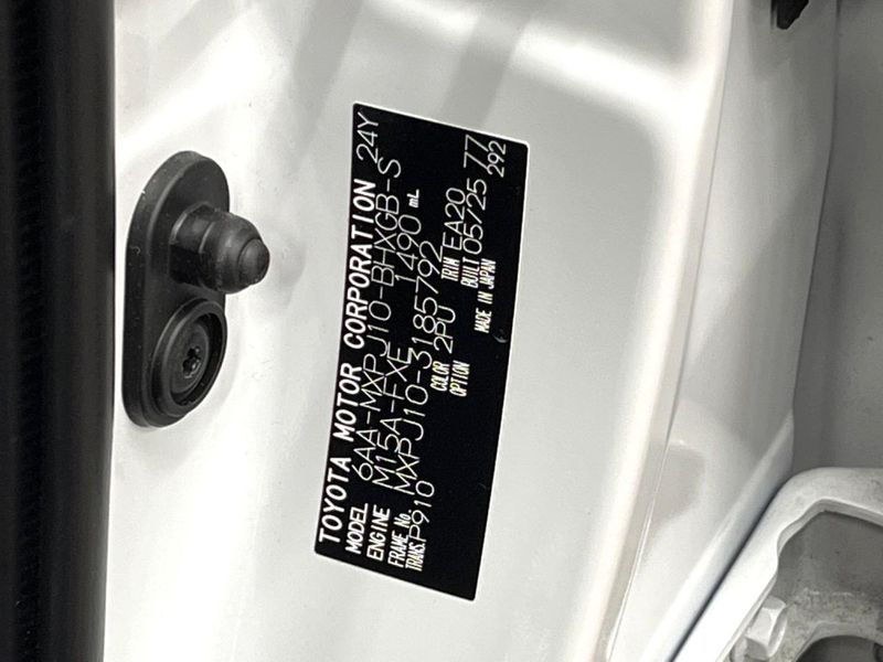 2025 Toyota Yaris Cross 6AA-MXPJ10 (UW-6a2f6d0093628)[1]
