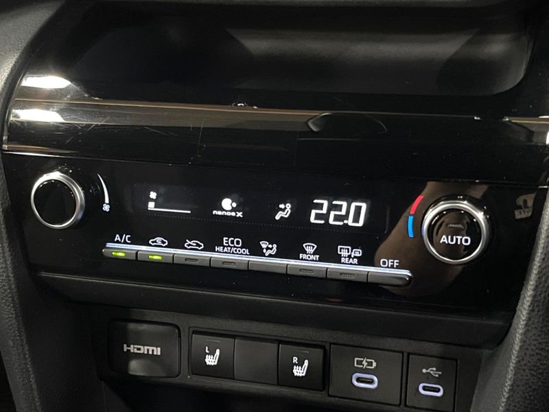 2025 Toyota Yaris Cross 6AA-MXPJ10 (UW-6a2f6d0093628)[27]