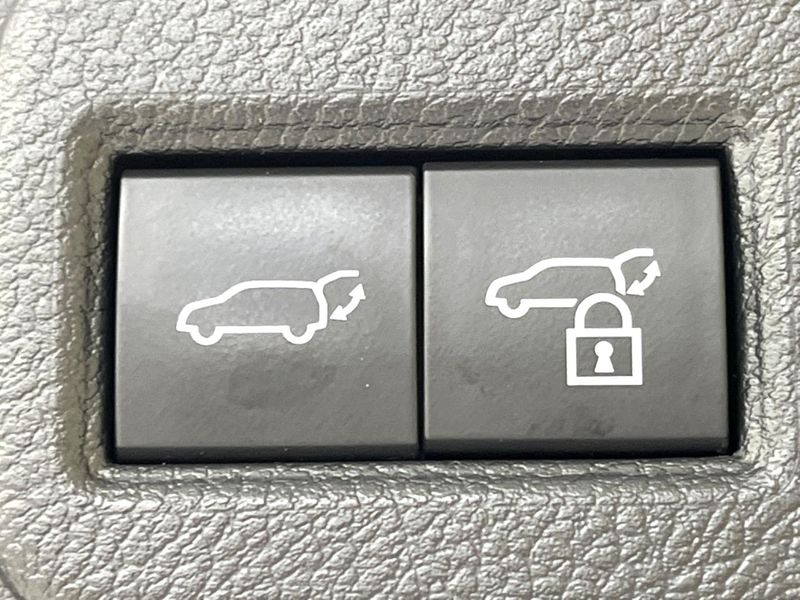 2021 Toyota Harrier 6BA-MXUA80 (UW-6a2f6d0c4a263)[19]