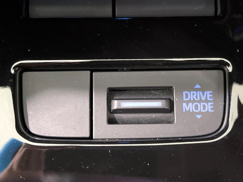 2021 Toyota Harrier 6BA-MXUA80 (UW-6a2f6d0c4a263)[27]