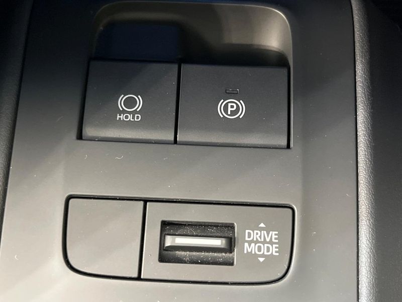 2022 Toyota Harrier 6BA-MXUA80 (UW-6a2f6d0d46f28)[14]