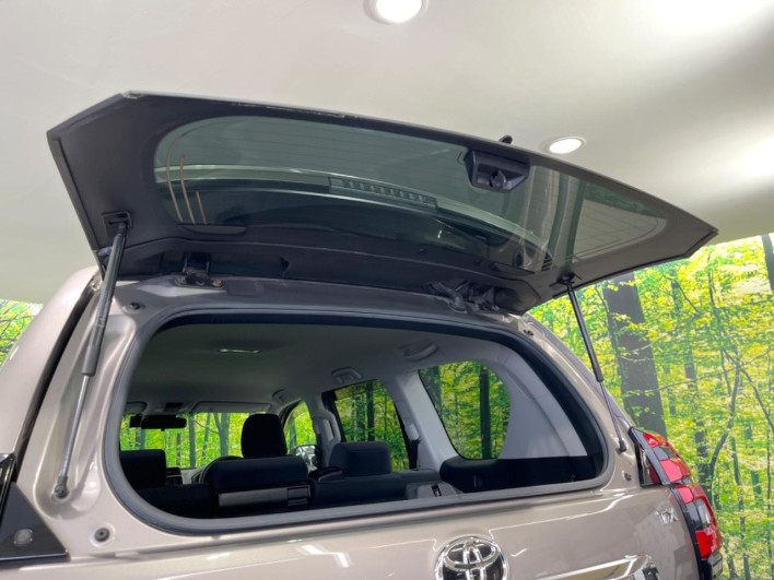 2020 Toyota Land Cruiser Prado 3BA-TRJ150W (UW-6a2f6d503870e)[21]