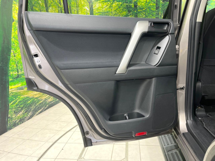 2020 Toyota Land Cruiser Prado 3BA-TRJ150W (UW-6a2f6d503870e)[8]