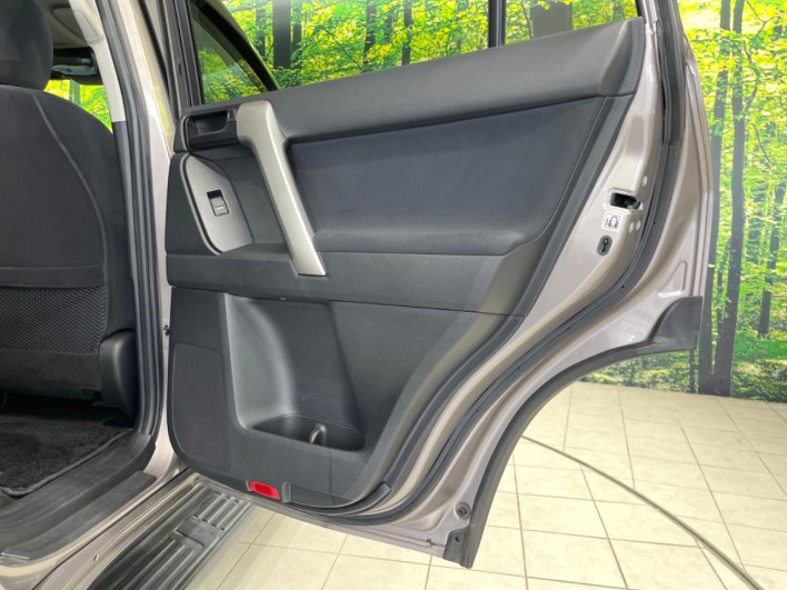 2020 Toyota Land Cruiser Prado 3BA-TRJ150W (UW-6a2f6d503870e)[7]