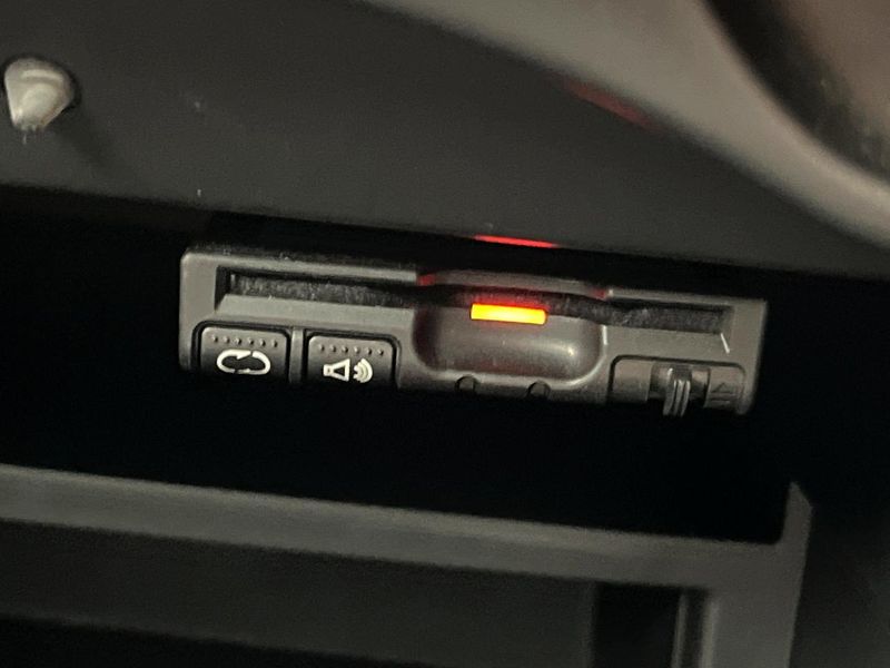 2017 Nissan Note DAA-HE12 (UW-6a30bdfeaf988)[21]
