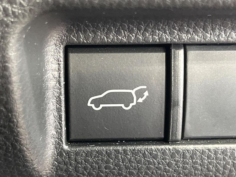2023 Toyota Harrier 6BA-MXUA80 (UW-6a30bef1d354f)[26]