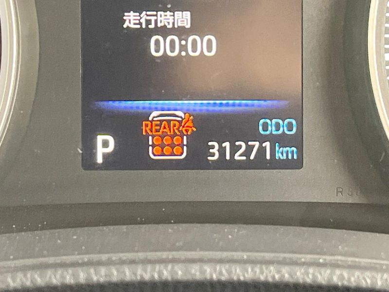 2023 Toyota Voxy 6BA-MZRA90W (UW-6a30befcdfbc3)[2]
