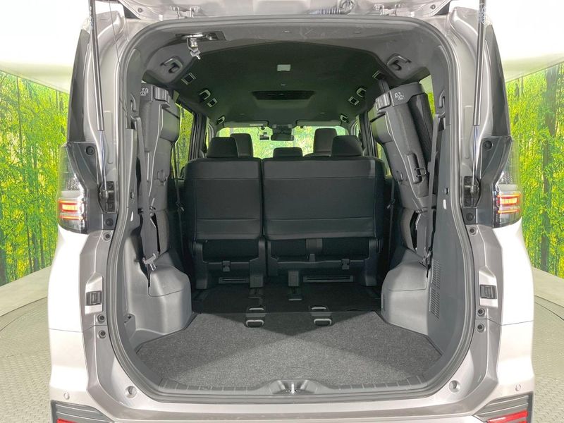2023 Toyota Voxy 6BA-MZRA90W (UW-6a30befcdfbc3)[29]