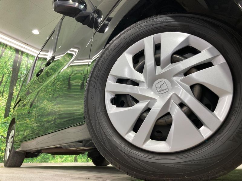 2016 Honda Step Wagon DBA-RP1 (UW-6a30bf26d94cd)[27]