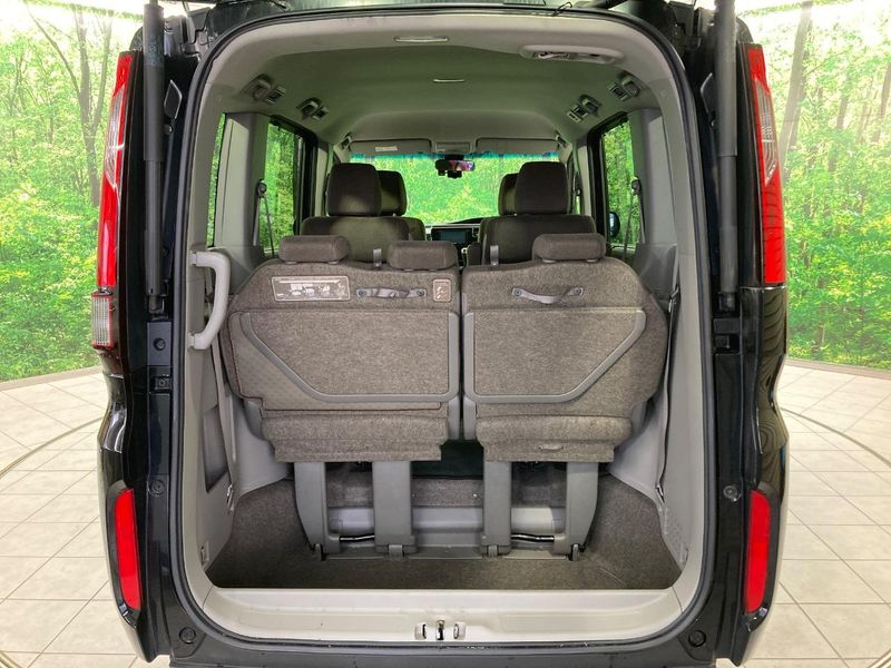 2016 Honda Step Wagon DBA-RP1 (UW-6a30bf26d94cd)[15]