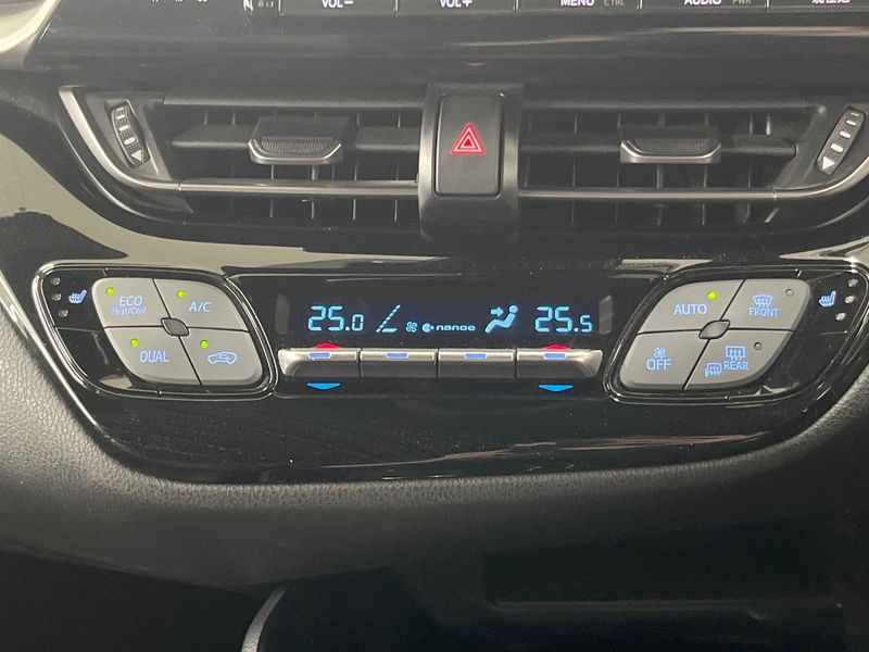 2017 Toyota C-HR DAA-ZYX10 (UW-6a30bfb04284e)[13]
