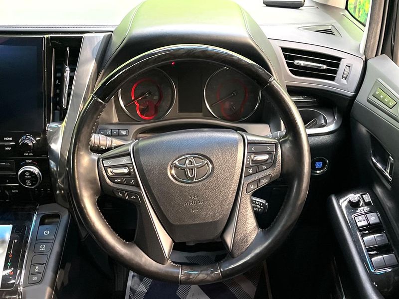 2021 Toyota Alphard 3BA-AGH30W (UW-6a320f6863469)[17]