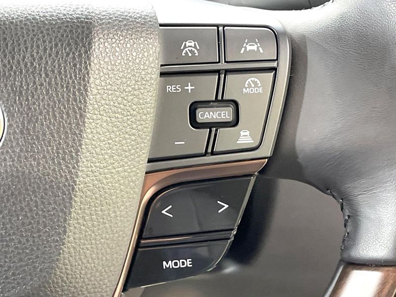 2024 Toyota Alphard 3BA-AGH40W (UW-6a320f6e2cb72)[16]