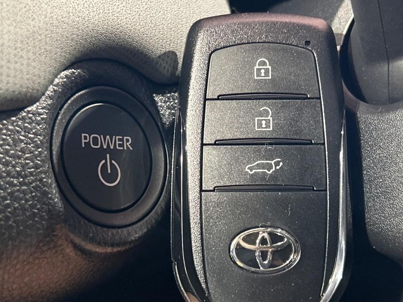 2026 Toyota RAV4 6AA-AXAN64 (UW-6a320f7b4ce73)[29]