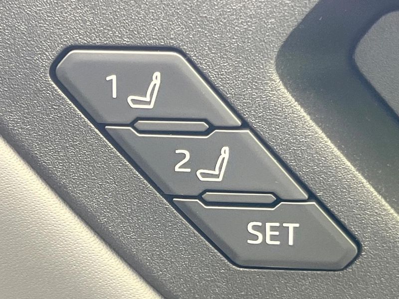 2026 Toyota RAV4 6AA-AXAN64 (UW-6a320f7b59e42)[14]