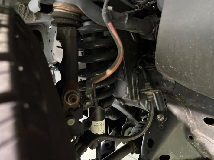 2020 Toyota Land Cruiser Prado LDA-GDJ150W (UW-6a320fdb32d73)[18]