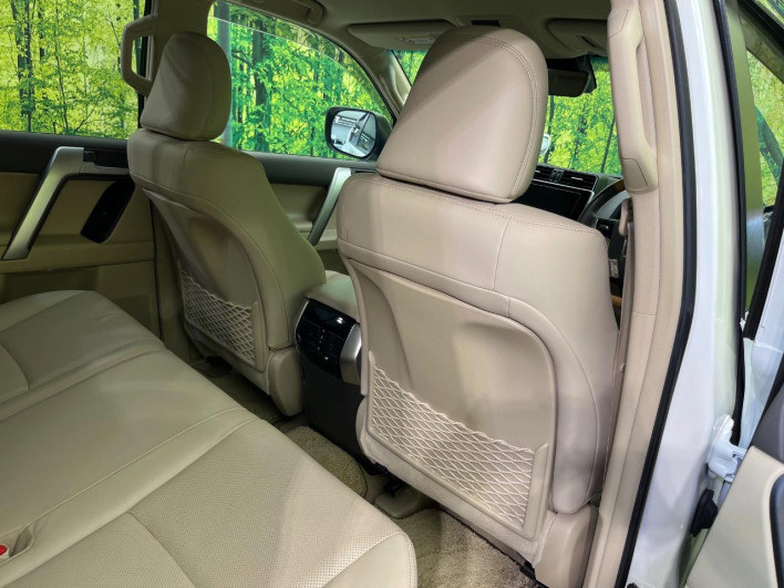 2020 Toyota Land Cruiser Prado LDA-GDJ150W (UW-6a320fdb32d73)[26]