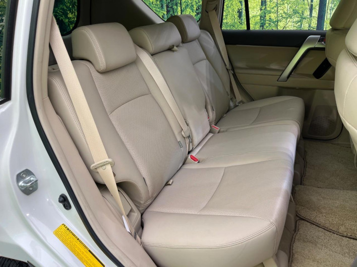 2020 Toyota Land Cruiser Prado LDA-GDJ150W (UW-6a320fdb32d73)[25]
