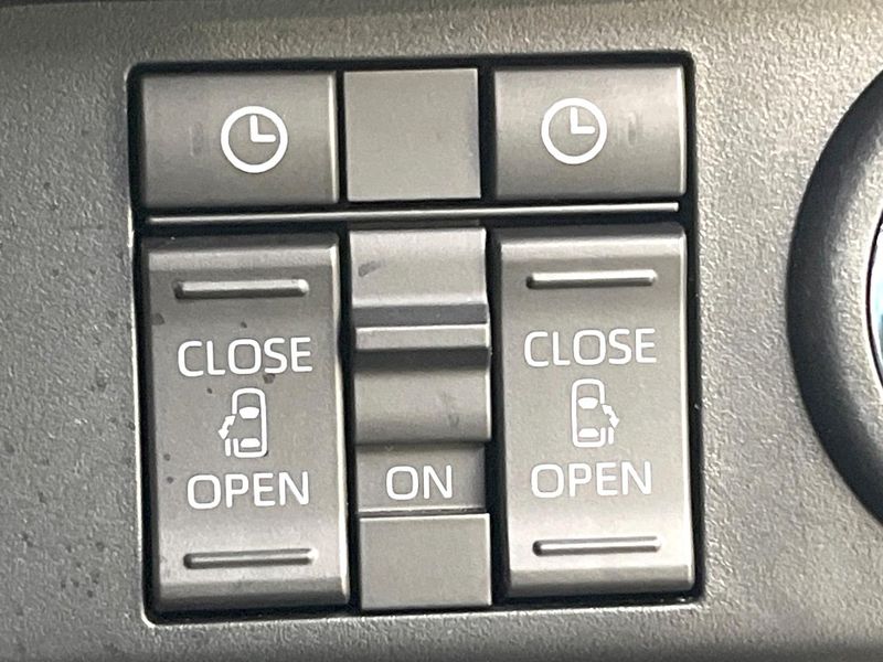 2023 Toyota Roomy 5BA-M900A (UW-6a3210b4c9f81)[27]