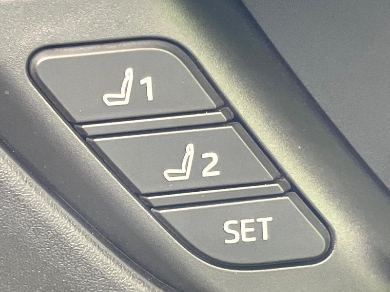2023 Toyota Prius 6AA-MXWH60 (UW-6a32112348902)[14]