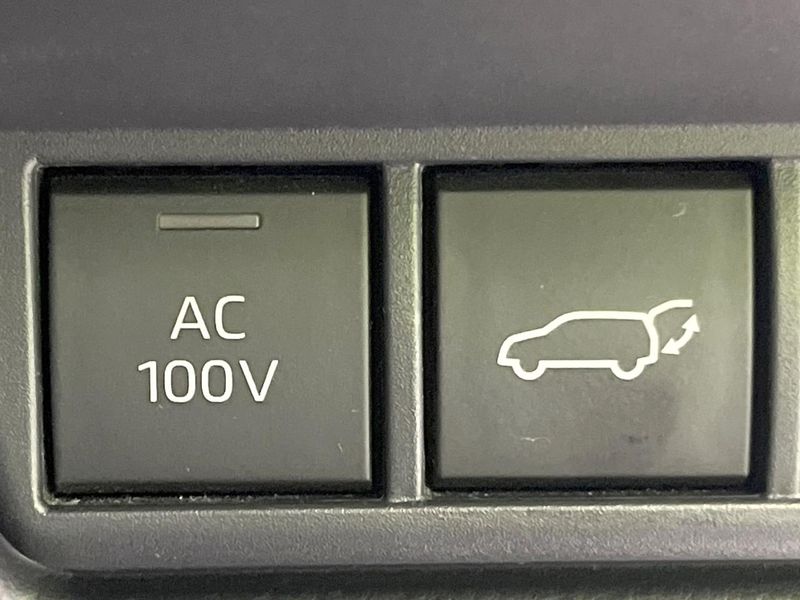 2023 Toyota Prius 6AA-MXWH60 (UW-6a32112348902)[19]