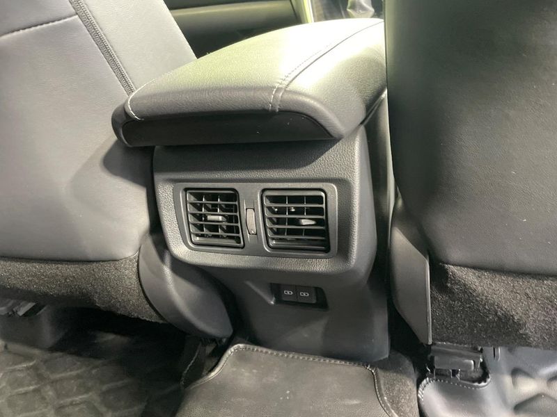 2024 Toyota Harrier Hybrid 6AA-AXUH80 (UW-6a335fbe68932)[24]