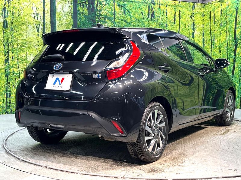 2022 Toyota Aqua 6AA-MXPK11 (UW-6a3360c1ee6a1)[21]
